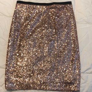 Rose gold sequin pencil skirt only worn at holiday